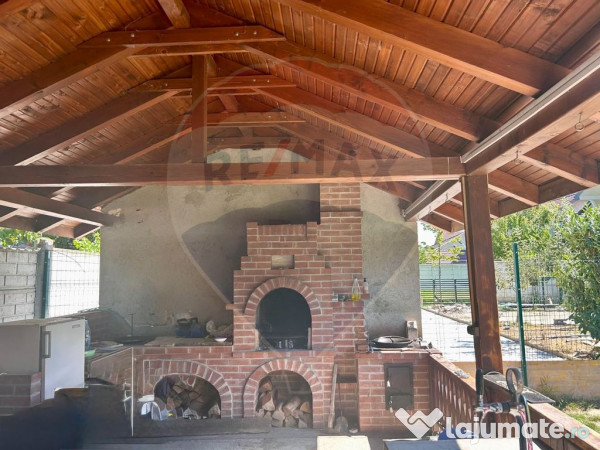 Casa/Vilă cu 4 camere de vânzare in Santandrei 