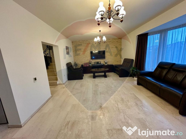 Casa/Vilă cu 4 camere de vânzare in Santandrei 