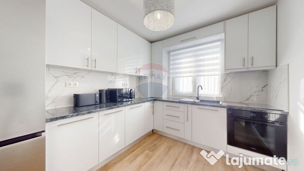 Casă / Duplex cu 3 camere de închiriat în zona Harmanului 