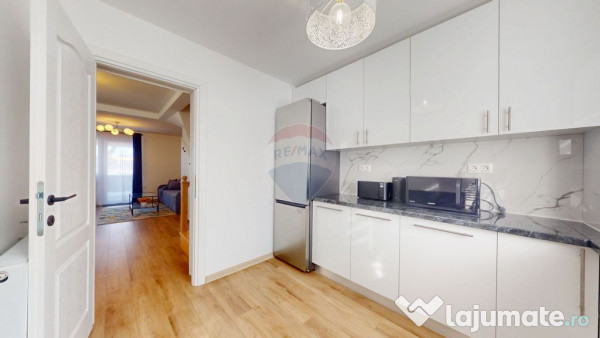 Casă / Duplex cu 3 camere de închiriat în zona Harmanului 