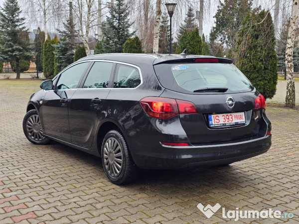 Opel Astra J 2011 1.7 CDTI 125 CP euro 5 / RATE fara avans 
