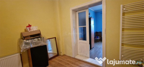 Resita Casa la Pret de Apartament,Parter, Etj 1 si Pod, Zona 