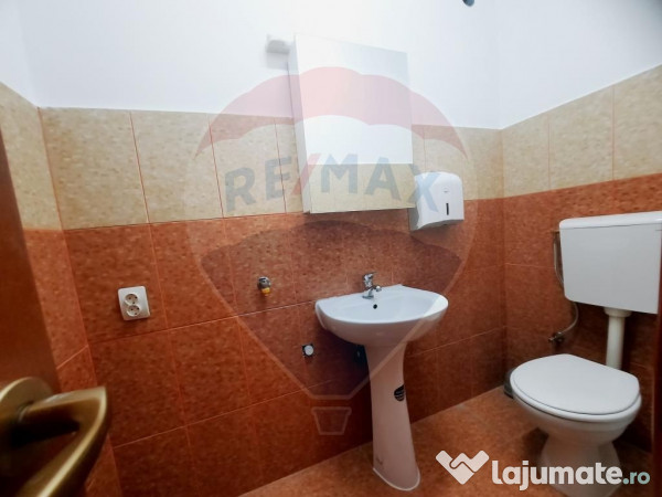 Apartament duplex / 4 camere de inchiriat / zona Bucur Ob...
