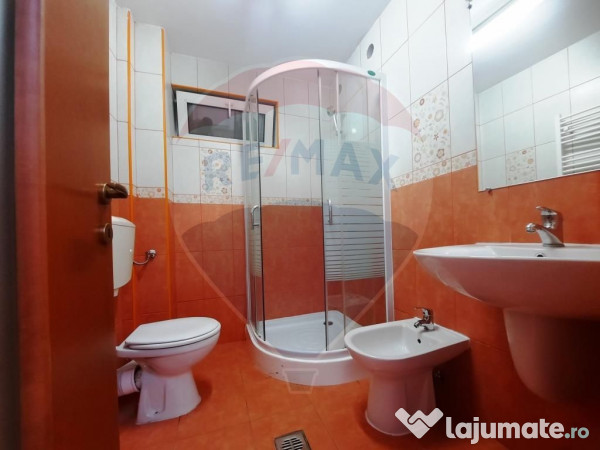 Apartament duplex / 4 camere de inchiriat / zona Bucur Ob...