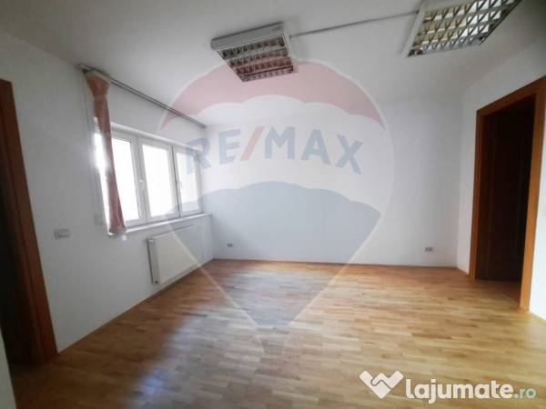 Apartament duplex / 4 camere de inchiriat / zona Bucur Ob...