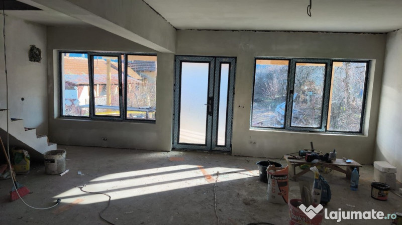 Casa Costesti, Buzau, situata pe șoseaua E85 