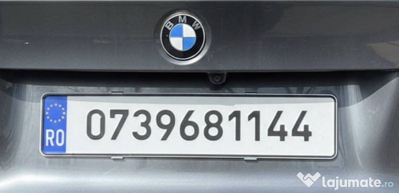 Suport număr înmatriculare + BONUS breloc personalizat 