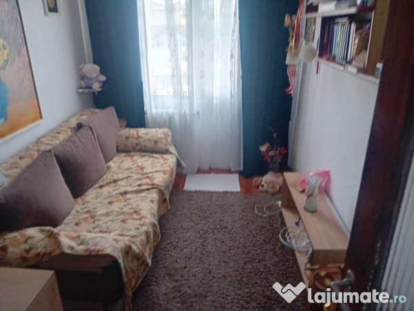 Apartament 3 Cam la cheie mobila Politia Locala 45mp et 4 pod centrala 