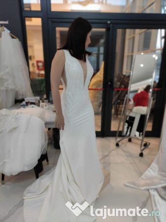 Rochie mireasa model deosebit 