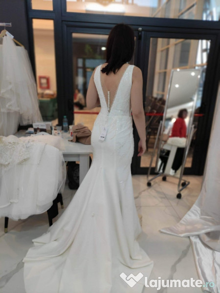 Rochie mireasa model deosebit 