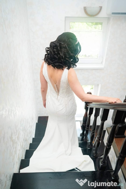 Rochie mireasa model deosebit 