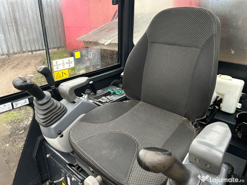 Miniexcavator Hitachi DX 19 