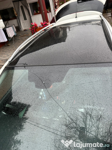 Nissan Qashqai 2011 Diesel 4x4, 7 locuri 