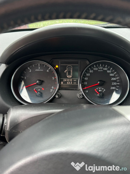 Nissan Qashqai 2011 Diesel 4x4, 7 locuri 
