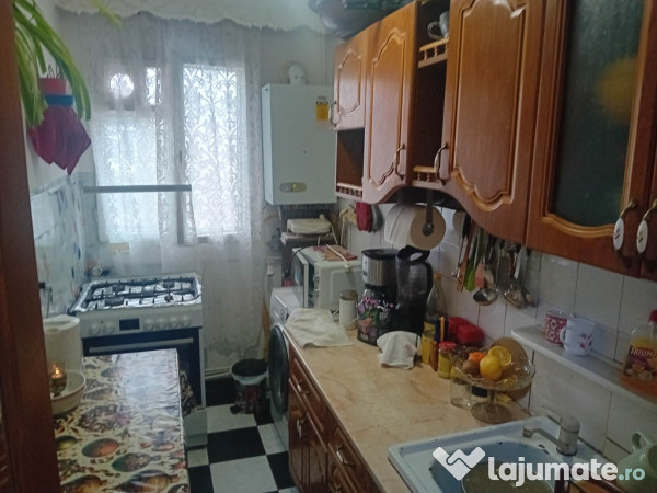 Apartament 3 Camere Piata Darmanesti 55mp centrala termoizolat luminos 