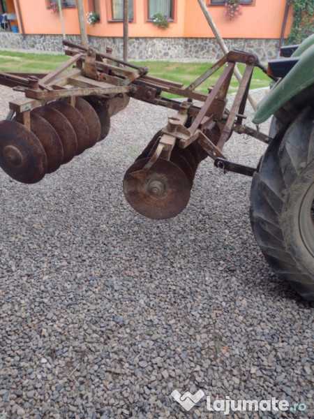 Disc purtat în tiranț 