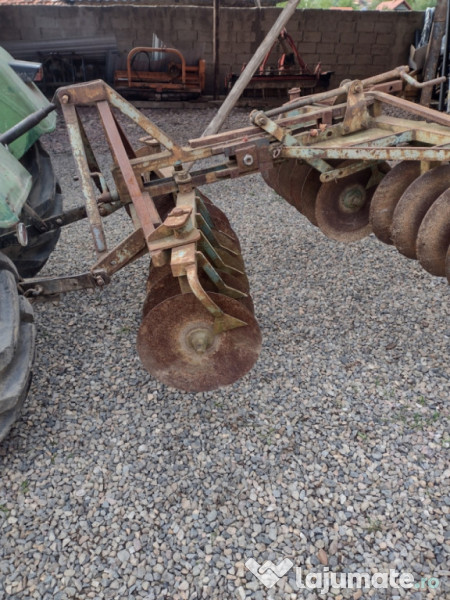 Disc purtat în tiranț 