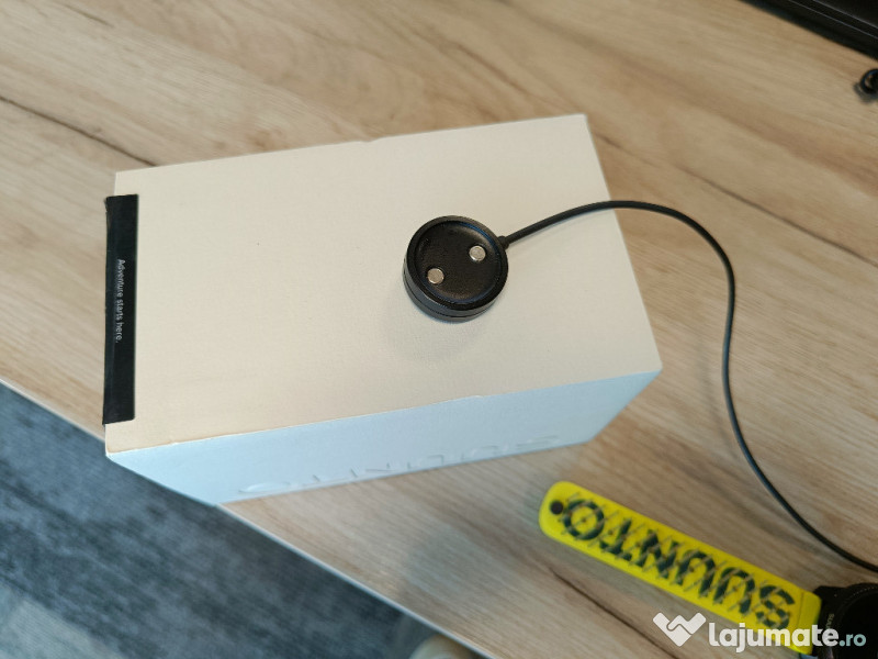 Suunto Race Athletic Edition – smartwatch sport, 2 curele, folie ecran 