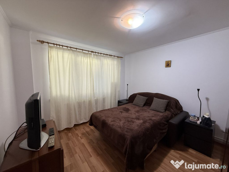 EXCLUSIVITATE!!! APARTAMENT 4 CAMERE DECOMANDAT , ZONA UL...