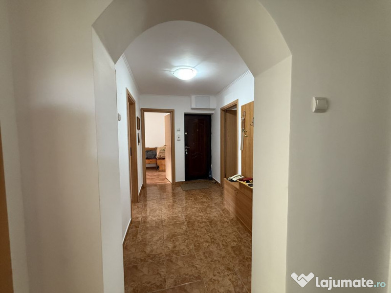 EXCLUSIVITATE!!! APARTAMENT 4 CAMERE DECOMANDAT , ZONA UL...
