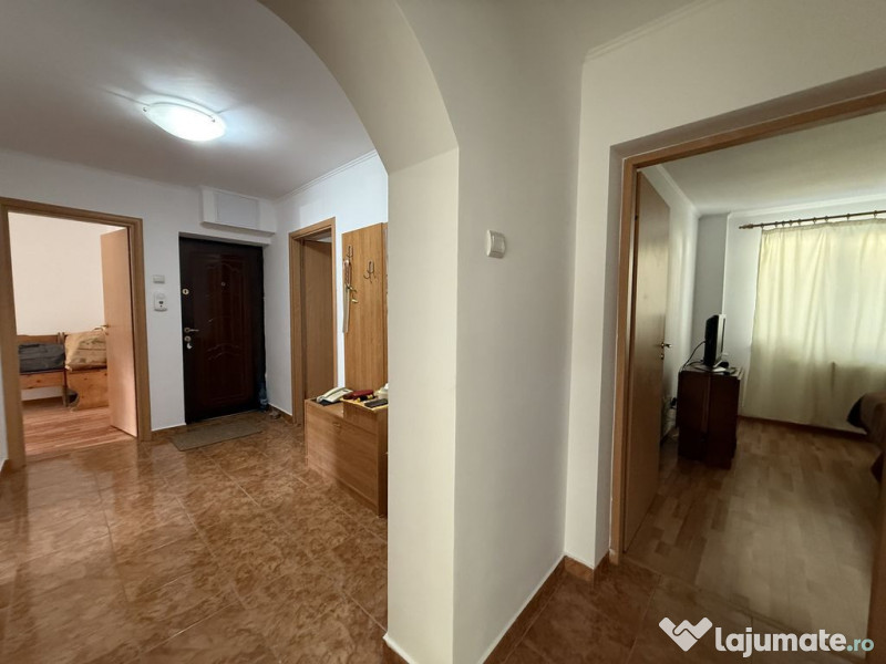 EXCLUSIVITATE!!! APARTAMENT 4 CAMERE DECOMANDAT , ZONA UL...