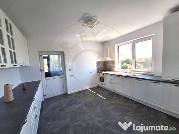 Casă nouă Catanele-confort, eleganță, acces rapid către 