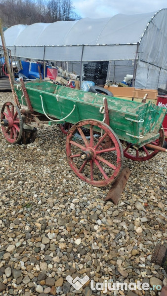 Caruta rustica veche din lemn 