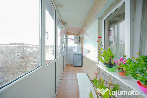 Apartament cu 4 camere, de vânzare în zona Rogerius 