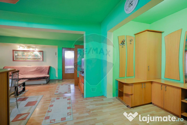 Apartament cu 4 camere, de vânzare în zona Rogerius 