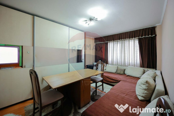 Apartament cu 4 camere, de vânzare în zona Rogerius 