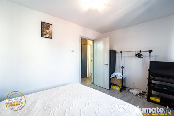 FILM! Apartament 2 camere,luminos,loc parcare,zona centrala 