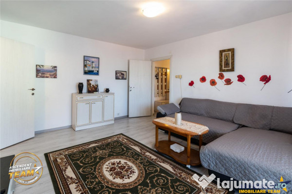 FILM! Apartament 2 camere,luminos,loc parcare,zona centrala 