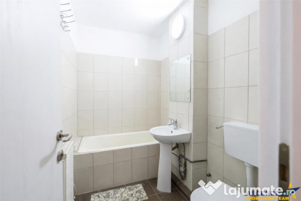 FILM! Apartament 2 camere,luminos,loc parcare,zona centrala 