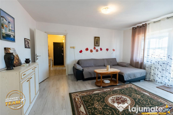 FILM! Apartament 2 camere,luminos,loc parcare,zona centrala 