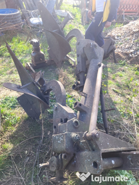 Plug,compresor și betoniera.