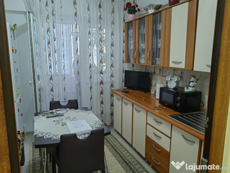Apartament 3 camere etaj 2, zona Vidin, renovat 2022 