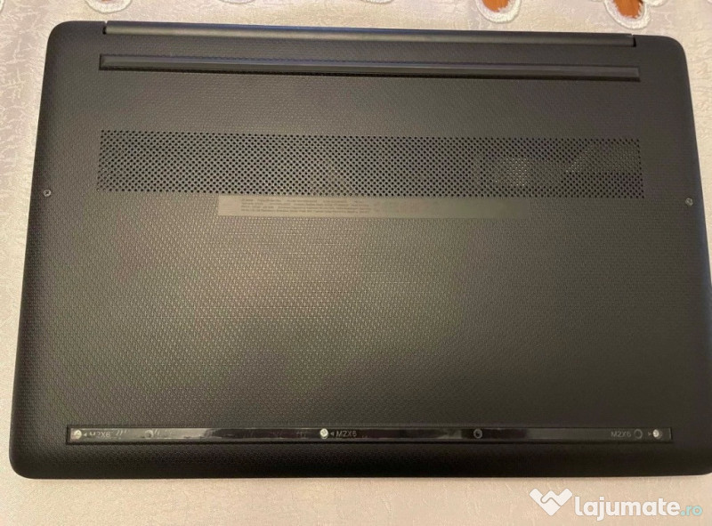 Laptop HP 15.6” Ryzen 3, 8GB RAM, SSD 512GB – stare foarte bună 