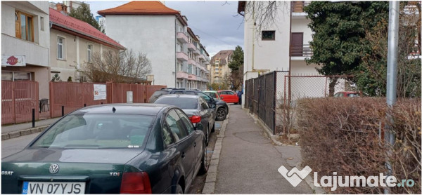 Apartament 2 camere Centrul Civic nemobilat 