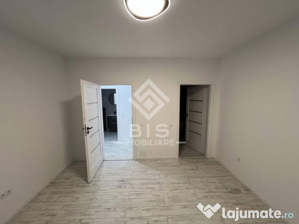 Apartament 3 camere de vanzare. 