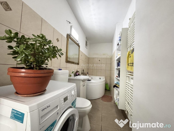 Casa zona centrala - singur in curte - 243 mp