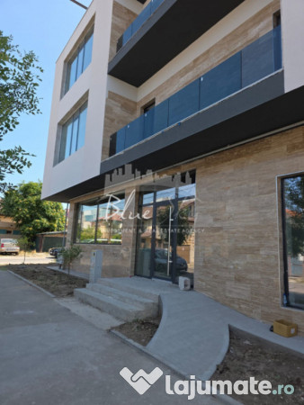 Spatiu comercial 637 mp situat in cladire noua, zona Faleza