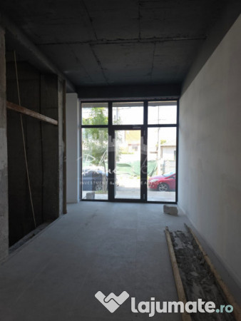 Spatiu comercial 637 mp situat in cladire noua, zona Faleza