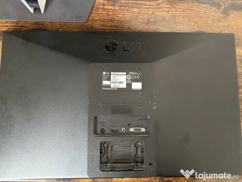 Doua monitoare si suport - LG 22MK430H-B Lenovo C22-25 
