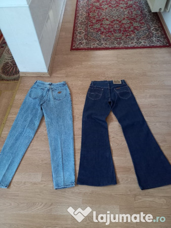 CANADA Doua perechi blugi noi,SUPER RIFLE CARRERA,Calitate 