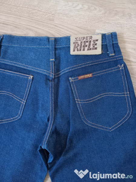 CANADA Doua perechi blugi noi,SUPER RIFLE CARRERA,Calitate 