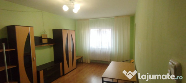 Central 3 camere decomandat 480 euro 