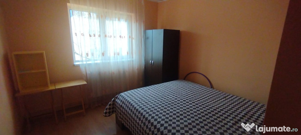 Central 3 camere decomandat 480 euro 