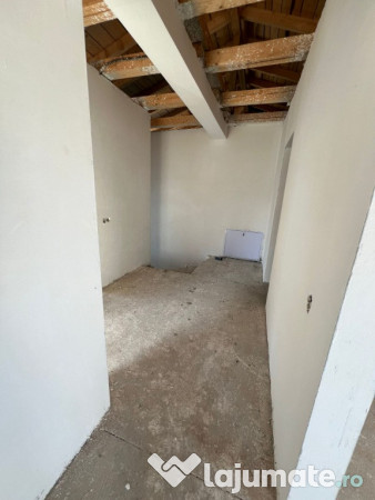 DUPLEX cu 4 camere de vanzare Floresti zona Catanelor