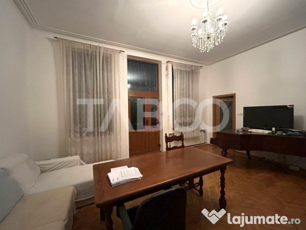 Apartament de vanzare cu garaj terasa 55 mpu zona Central Si
