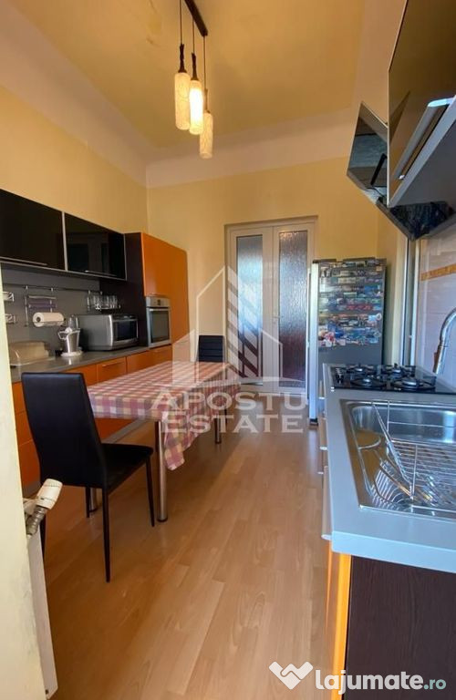 Casa cu 3 camere, centrala proprie, SAD 